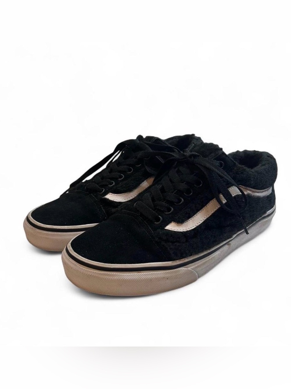 Vans black Old Skool trainers with faux fur lining